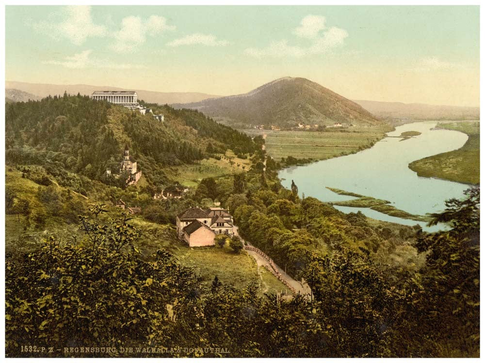The Walhalla with view in the Danube Valley, Ratisbon (regensburg), Bavaria, Germany 0400-2969