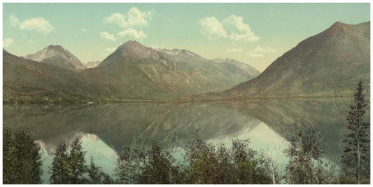 Colorado. The Upper Twin Lake 0400-2572