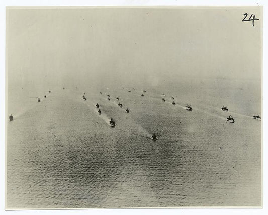 Transport in convoy formation going at full speed.