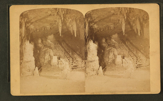 Grand entrance, Caverns of Luray.
